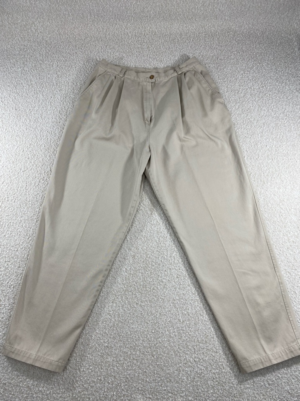 Jones New York Country essential petite woman’s Pleated Chino Pants Light Beige